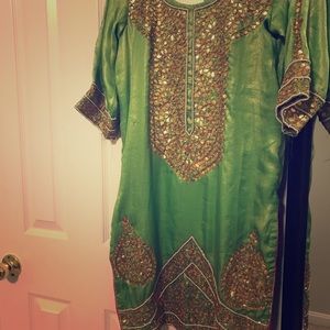 Shalwar Kameez/Pakistani dress